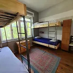 אכסניה Milingona Center טיראנה