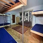 Hostel Milingona Center *