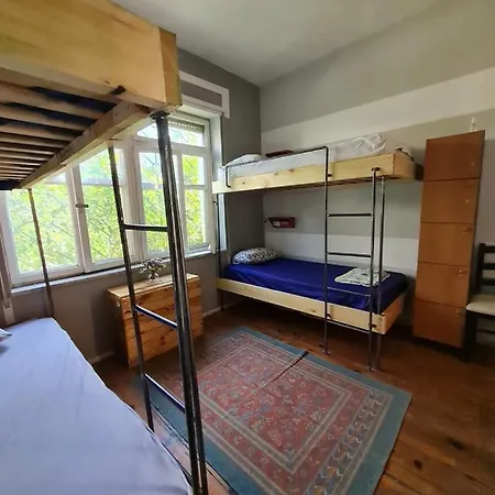 Vandrarhem Milingona Center Tirana