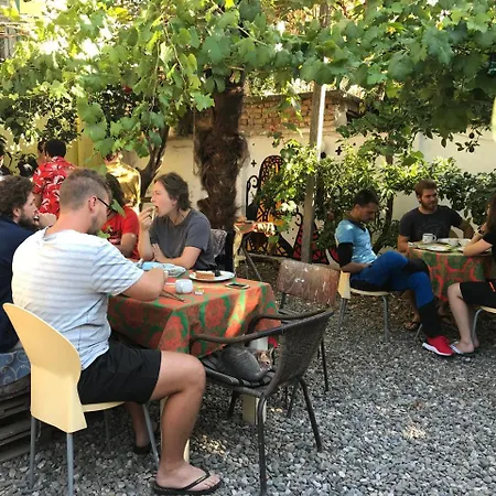 Vandrarhem Milingona Center Tirana