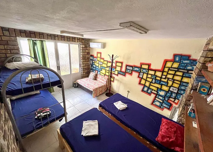 Milingona Center Hostel Tirana